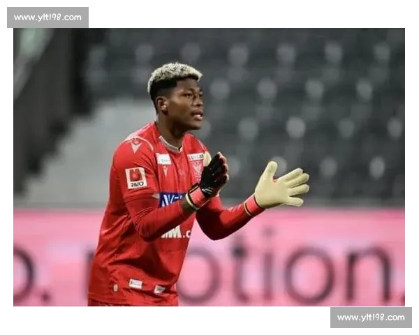 铃木彩艳：顶级联赛逐梦，婚姻计划暂搁置